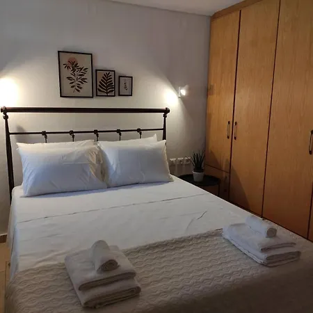 Holiday home Sunlight Stonehouse Afetai